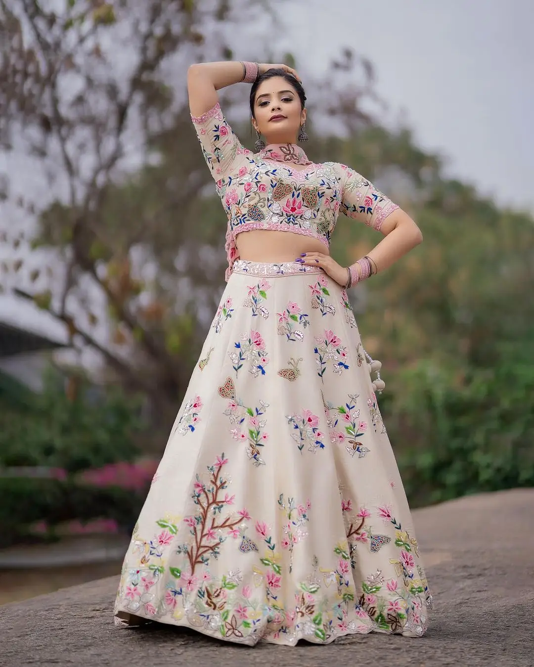 Maa TV Actress Sreemukhi in Pink Lehenga Choli